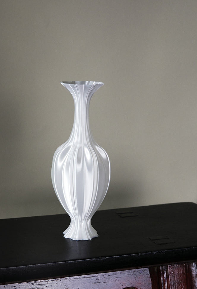 Eco-Friendly 3D Printed Silk Satin Vase Orientale Style Decor