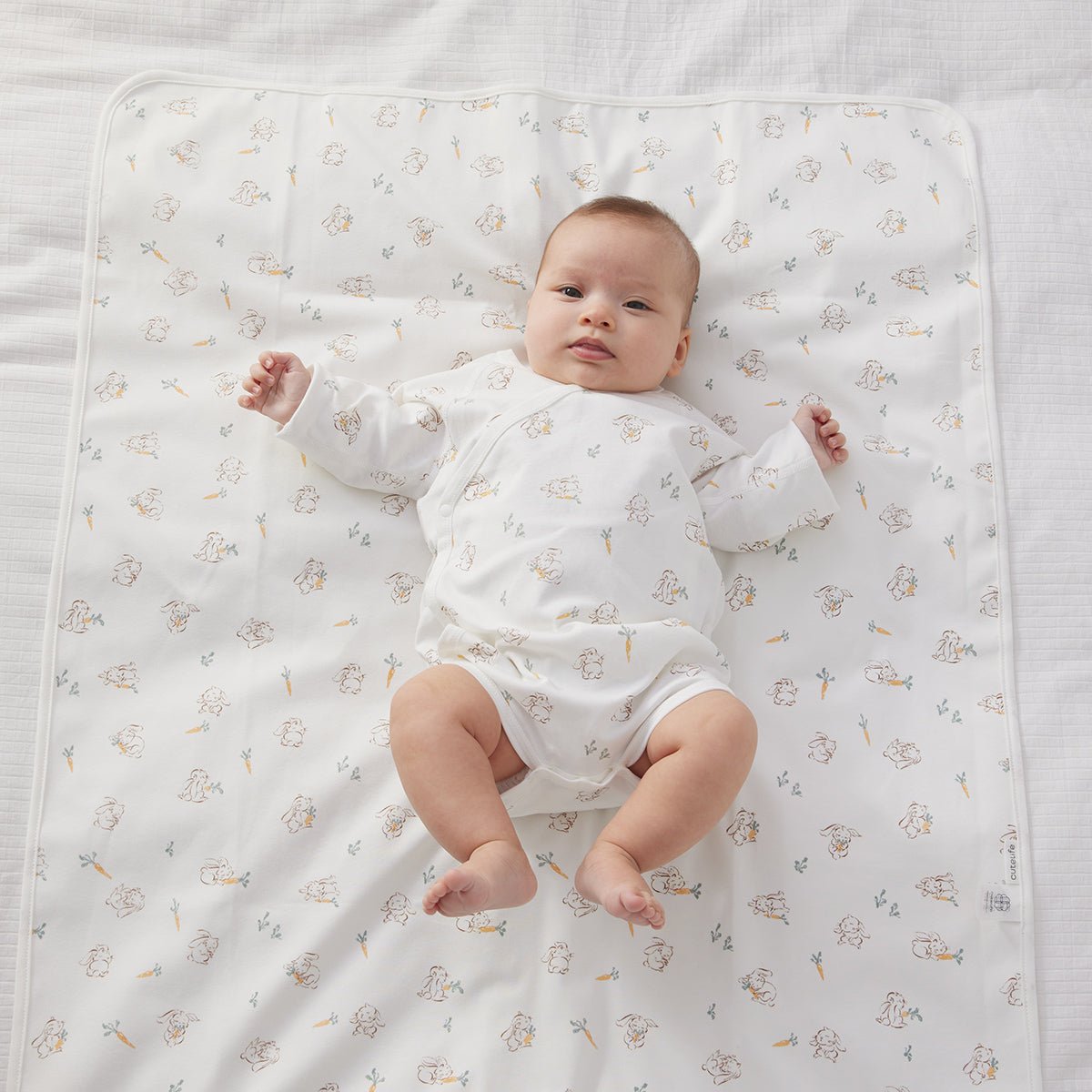 Waterproof White Baby Changing Mat with Cute Rabbit Design Newborn Diapers-2