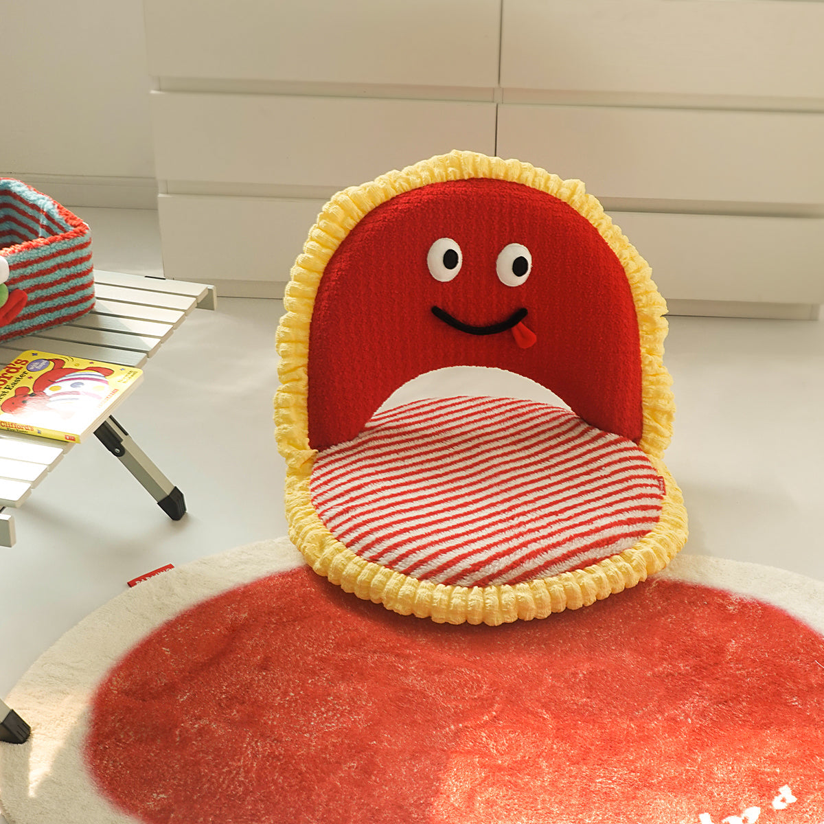 Smiley Friend Foldable Chair-5